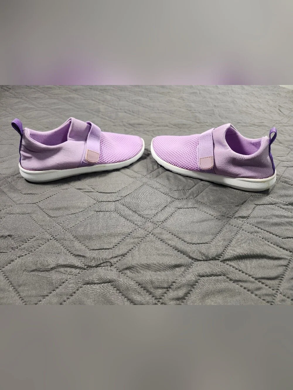 Kids Lavender Slip-On Mesh Sneakers